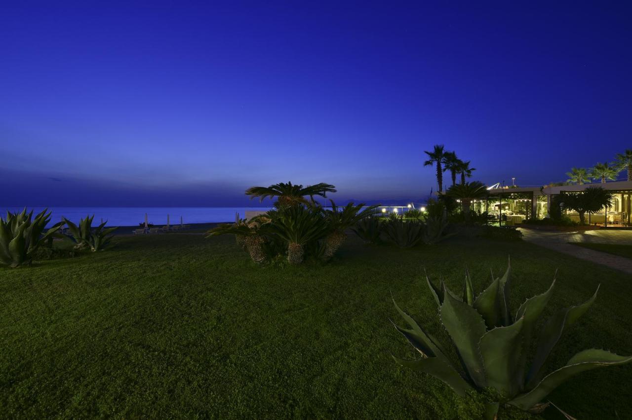 Hotel Schuhmann Paestum Exterior photo